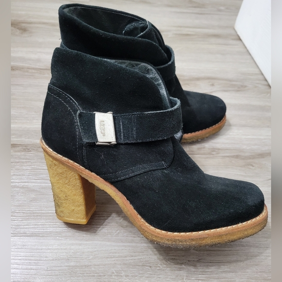 UGG Suede Brienne Boits Size 7.5 - Picture 5 of 8